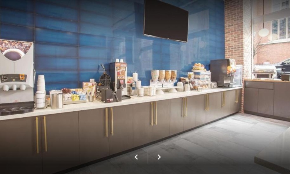 La Quinta Inn & Suites by Wyndham Baltimore Downtown